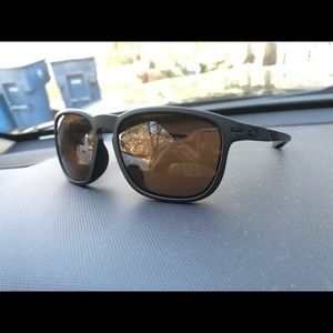 Men’s Oakley sunglasses